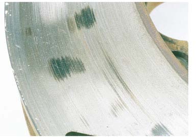 fuddymuckers.co.uk_gallery_brakes_cs_pad_material_unevenly_deposited_on_the_friction_surfaces.jpg fuddymuckers.co.uk_gallery_brakes_cs_pad_material_unevenly_deposited_on_the_friction_surfaces.jpg